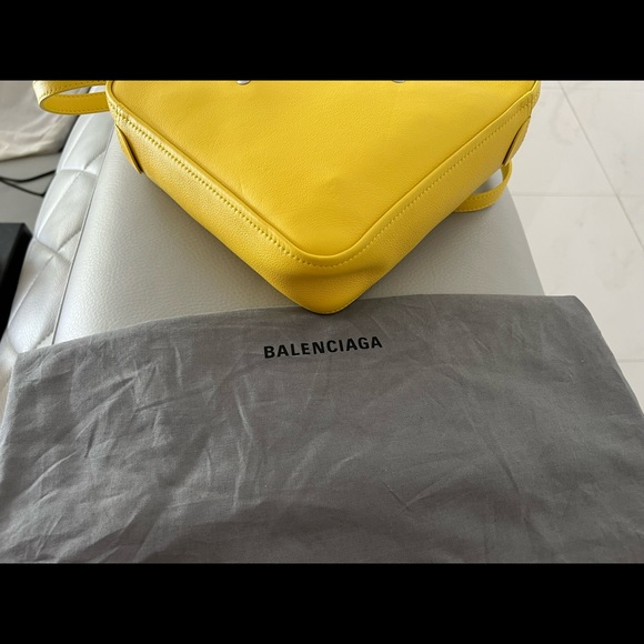 Balenciaga triangle bag - Picture 3 of 6